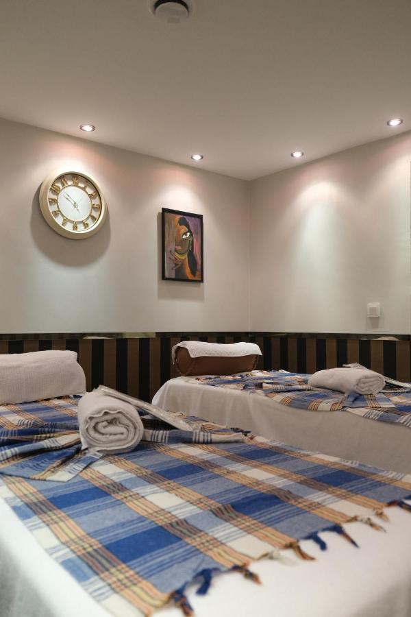 Four Reels Hotel Serdivan Ngoại thất bức ảnh