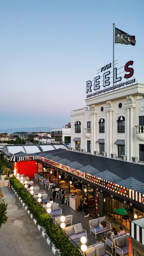 Four Reels Hotel Serdivan Ngoại thất bức ảnh