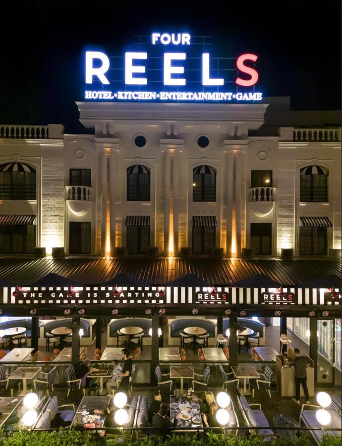 Four Reels Hotel Serdivan Ngoại thất bức ảnh